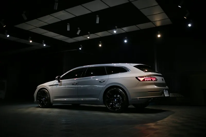 Volkswagen Arteon 全車透明犀牛皮：斜後方全車